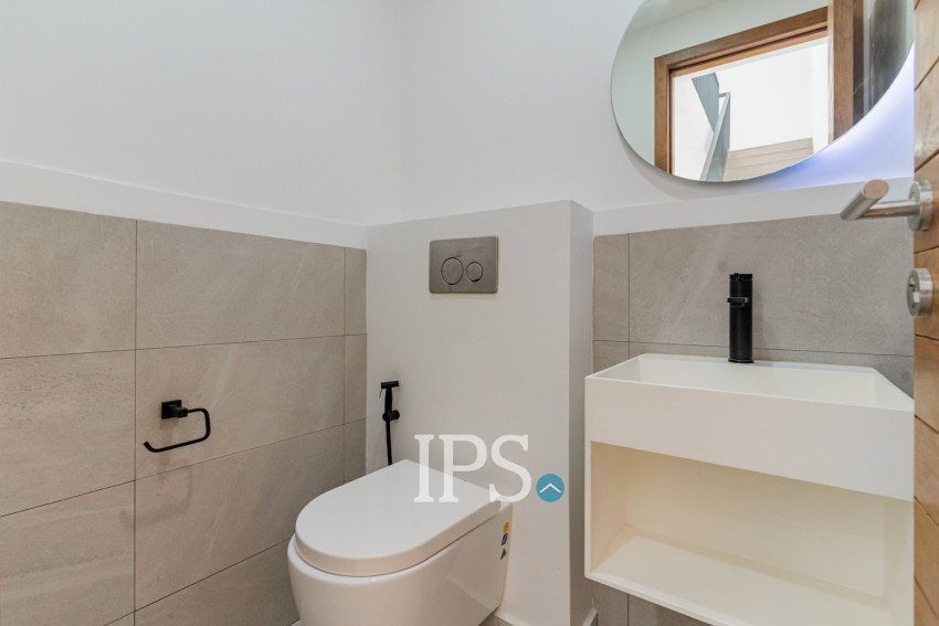 Luxury 4 Bedroom Link House For Rent - Veal Sbov, Phnom Penh