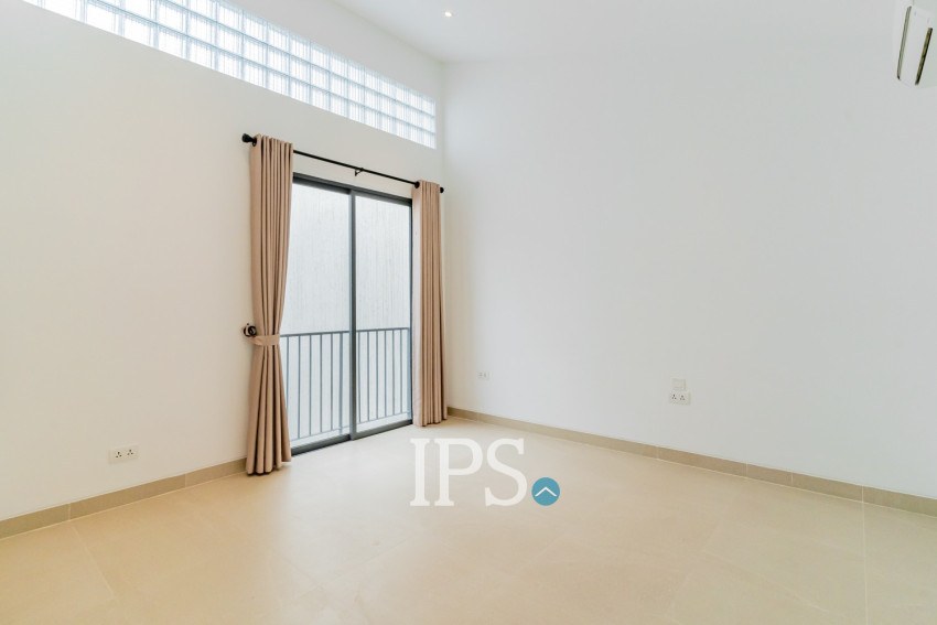 Luxury 4 Bedroom Link House For Rent - Veal Sbov, Phnom Penh
