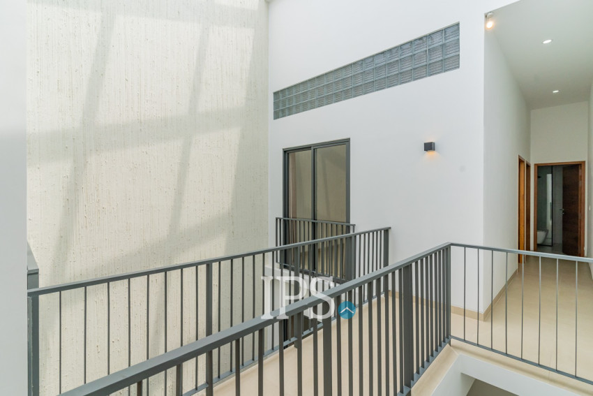 Luxury 4 Bedroom Link House For Rent - Veal Sbov, Phnom Penh