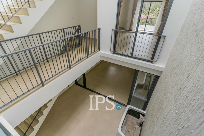 Luxury 4 Bedroom Link House For Rent - Veal Sbov, Phnom Penh