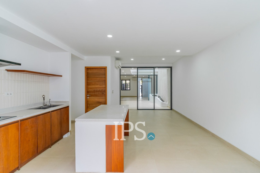 Luxury 4 Bedroom Link House For Rent - Veal Sbov, Phnom Penh