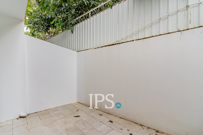 Luxury 4 Bedroom Link House For Rent - Veal Sbov, Phnom Penh