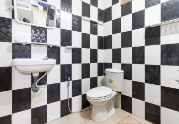 4 Bedroom House For Rent - Svay Dangkum, Siem Reap thumbnail