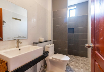 1 Bedroom Apartment For Rent - Svay Dangkum, Siem Reap thumbnail