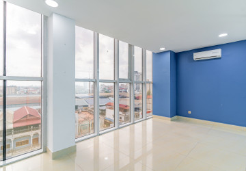 105 Sqm Office Space For Rent - Toul Tom Poung 2, Phnom Penh thumbnail