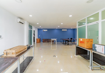 105 Sqm Office Space For Rent - Toul Tom Poung 2, Phnom Penh thumbnail