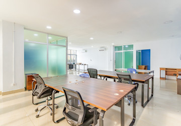 105 Sqm Office Space For Rent - Toul Tom Poung 2, Phnom Penh thumbnail
