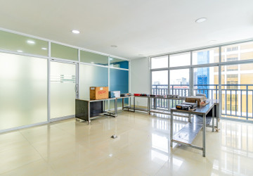 105 Sqm Office Space For Rent - Toul Tom Poung 2, Phnom Penh thumbnail