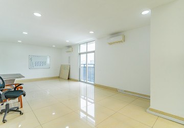 436 Sqm Office Space For Rent - Toul Tom Poung 2, Phnom Penh thumbnail
