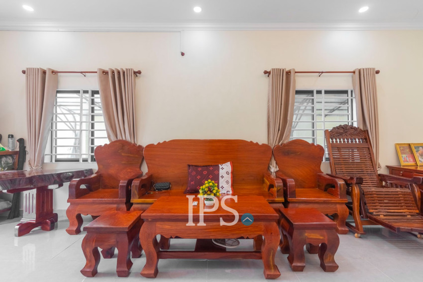 4 Bedroom Villa For Rent - Slor Kram, Siem Reap