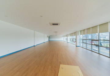 335 Sqm Office Space For Rent - Tonle Bassac, Phnom Penh thumbnail