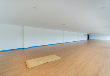 335 Sqm Office Space For Rent - Tonle Bassac, Phnom Penh thumbnail