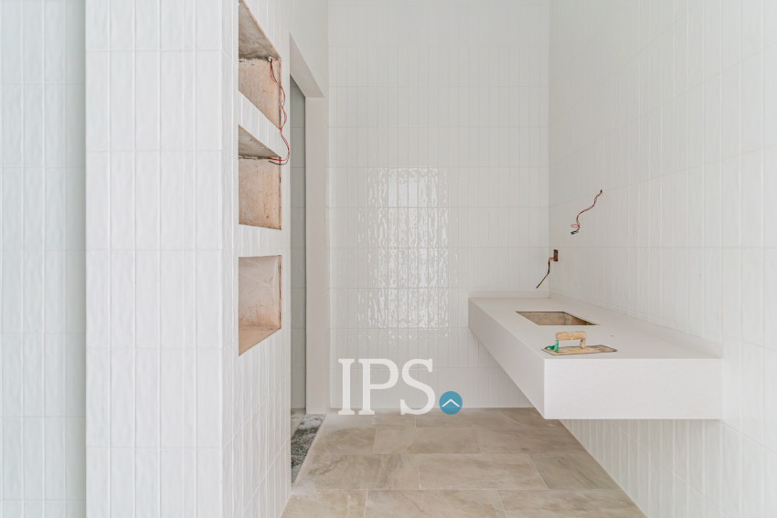 10 Bedroom Luxury Villa  For Sale - Koh Kra Bei, Phnom Penh