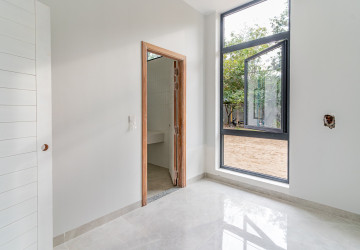 10 Bedroom Luxury Villa  For Sale - Koh Kra Bei, Phnom Penh thumbnail