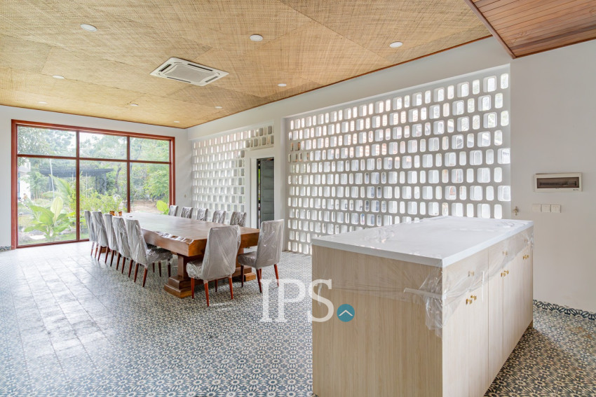 10 Bedroom Luxury Villa  For Sale - Koh Kra Bei, Phnom Penh