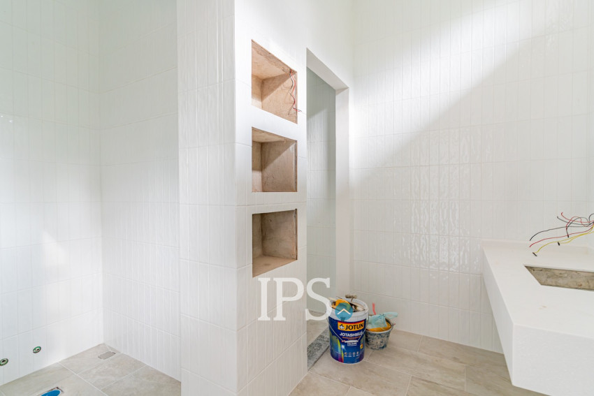 10 Bedroom Luxury Villa  For Sale - Koh Kra Bei, Phnom Penh