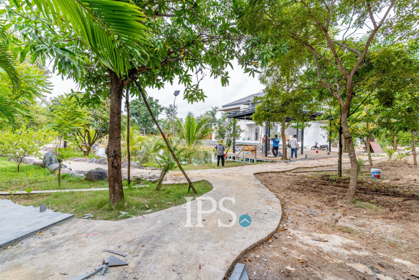 10 Bedroom Luxury Villa  For Sale - Koh Kra Bei, Phnom Penh