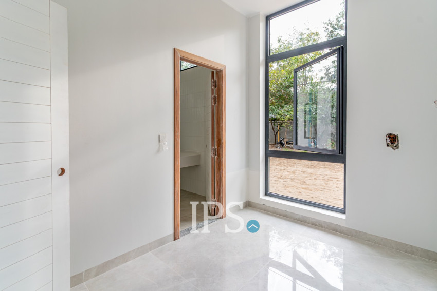 10 Bedroom Luxury Villa  For Sale - Koh Kra Bei, Phnom Penh