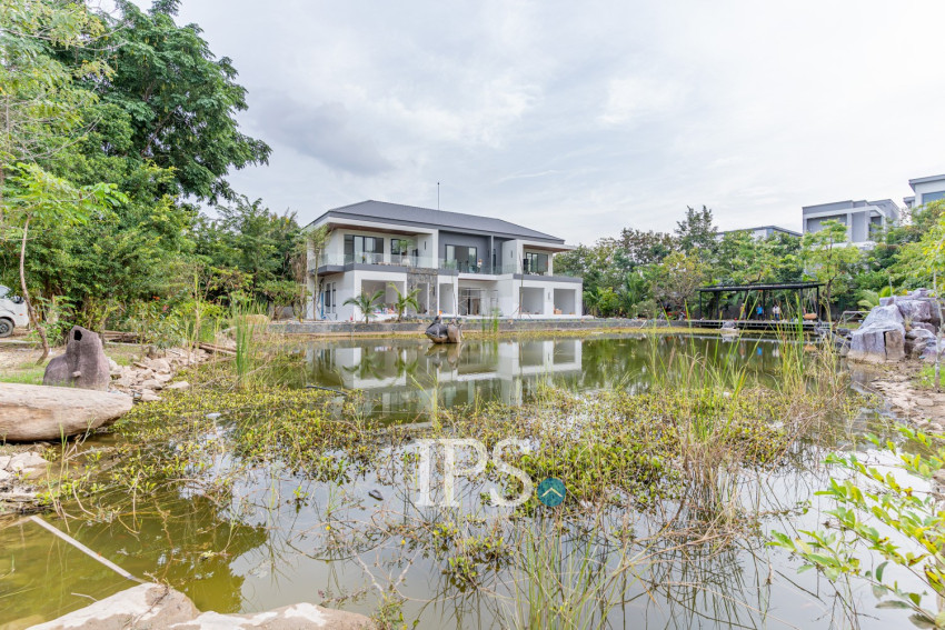 10 Bedroom Luxury Villa  For Sale - Koh Kra Bei, Phnom Penh