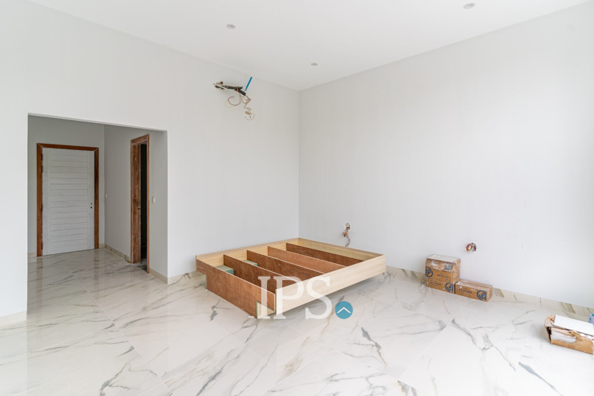 10 Bedroom Luxury Villa  For Sale - Koh Kra Bei, Phnom Penh