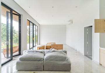 10 Bedroom Luxury Villa  For Sale - Koh Kra Bei, Phnom Penh thumbnail