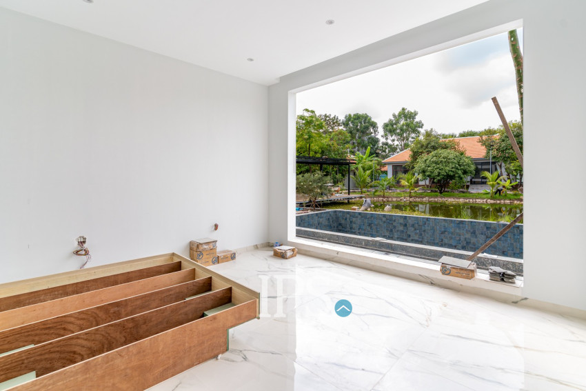 10 Bedroom Luxury Villa  For Sale - Koh Kra Bei, Phnom Penh