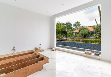 10 Bedroom Luxury Villa  For Sale - Koh Kra Bei, Phnom Penh thumbnail