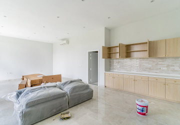 10 Bedroom Luxury Villa  For Sale - Koh Kra Bei, Phnom Penh thumbnail