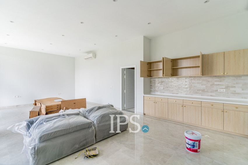 10 Bedroom Luxury Villa  For Sale - Koh Kra Bei, Phnom Penh