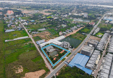 10 Bedroom Luxury Villa  For Sale - Koh Kra Bei, Phnom Penh thumbnail