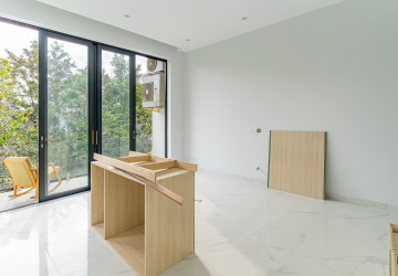 10 Bedroom Luxury Villa  For Sale - Koh Kra Bei, Phnom Penh thumbnail