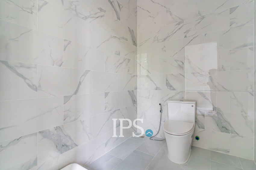 10 Bedroom Luxury Villa  For Sale - Koh Kra Bei, Phnom Penh