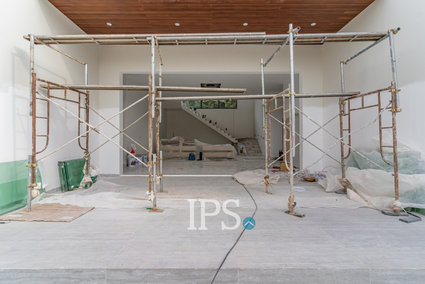 10 Bedroom Luxury Villa  For Sale - Koh Kra Bei, Phnom Penh