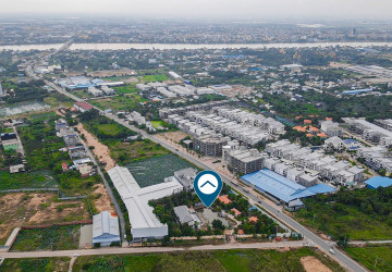 10 Bedroom Luxury Villa  For Sale - Koh Kra Bei, Phnom Penh thumbnail