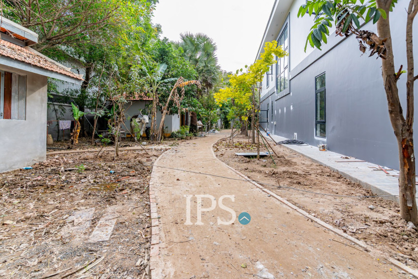 10 Bedroom Luxury Villa  For Sale - Koh Kra Bei, Phnom Penh