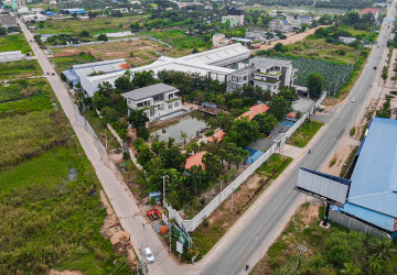 10 Bedroom Luxury Villa  For Sale - Koh Kra Bei, Phnom Penh thumbnail