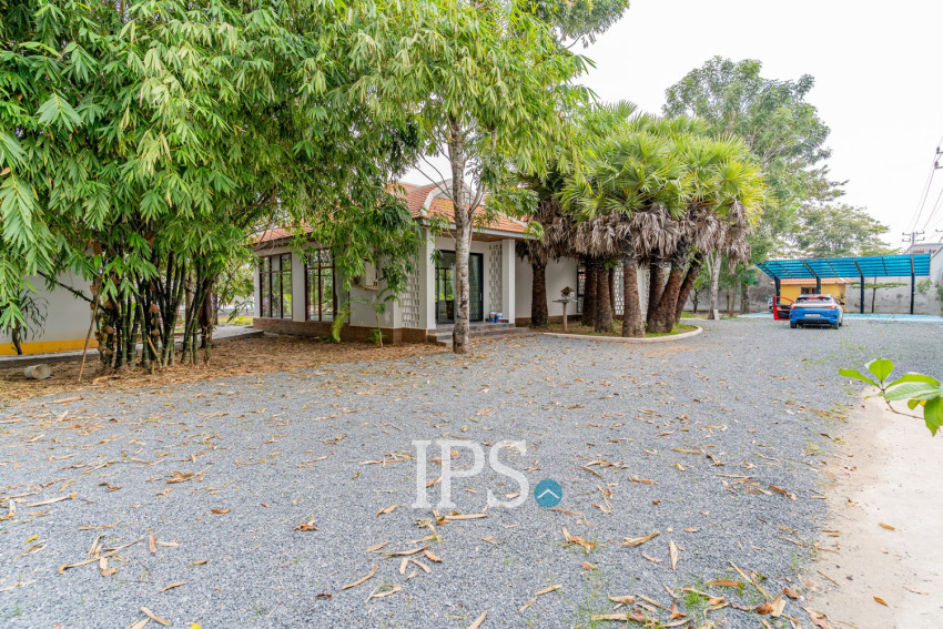 10 Bedroom Luxury Villa  For Sale - Koh Kra Bei, Phnom Penh