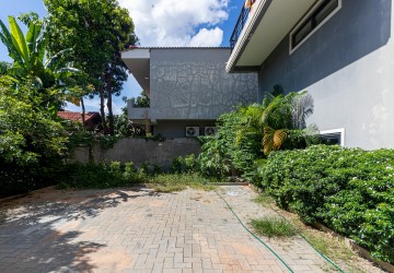 1 Bedroom Loft Apartment For Rent - Svay Dangkum, Siem Reap thumbnail