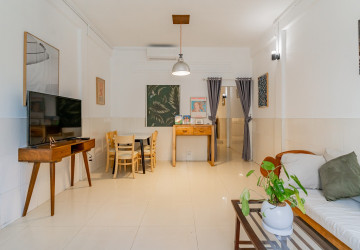 Renovated 1 Bedroom Apartment For Rent - Chakto Mukh, Phnom Penh thumbnail