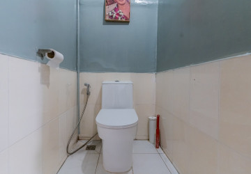 Renovated 1 Bedroom Apartment For Rent - Chakto Mukh, Phnom Penh thumbnail