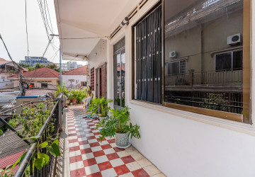 Renovated 1 Bedroom Apartment For Rent - Chakto Mukh, Phnom Penh thumbnail