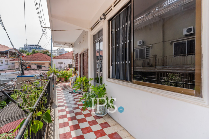 Renovated 1 Bedroom Apartment For Rent - Chakto Mukh, Phnom Penh