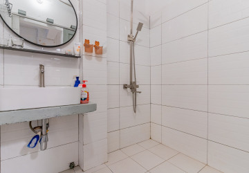 Renovated 1 Bedroom Apartment For Rent - Chakto Mukh, Phnom Penh thumbnail