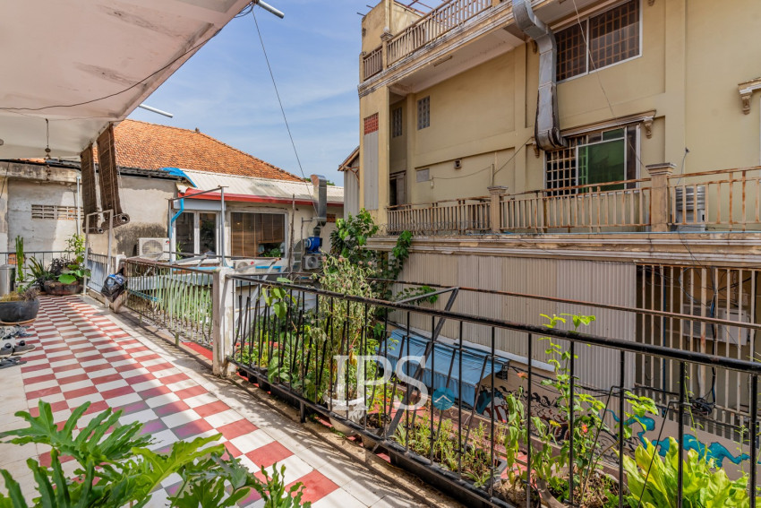 Renovated 1 Bedroom Apartment For Rent - Chakto Mukh, Phnom Penh