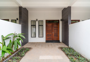 4 Bedroom Flat For Rent - Sala Kamreuk, Siem Reap thumbnail