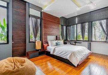 3 Bedroom Serviced Apartment For Rent - Tonle Bassac, Phnom Penh thumbnail