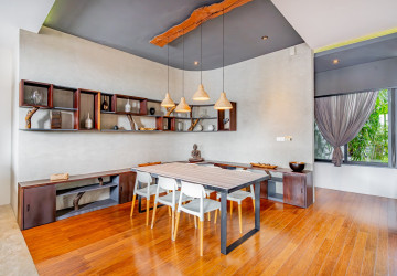 3 Bedroom Serviced Apartment For Rent - Tonle Bassac, Phnom Penh thumbnail