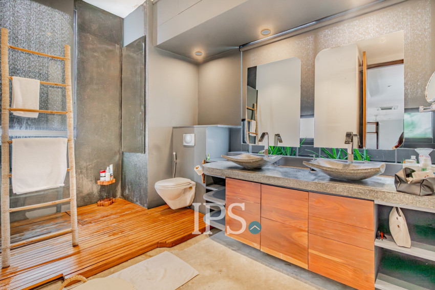 3 Bedroom Serviced Apartment For Rent - Tonle Bassac, Phnom Penh