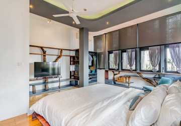 3 Bedroom Serviced Apartment For Rent - Tonle Bassac, Phnom Penh thumbnail