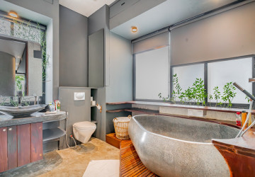 3 Bedroom Serviced Apartment For Rent - Tonle Bassac, Phnom Penh thumbnail